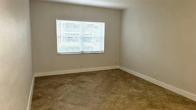 $1,700 | 760 Southeast 2nd Avenue, Unit D111, Deerfield Beach, FL 33441