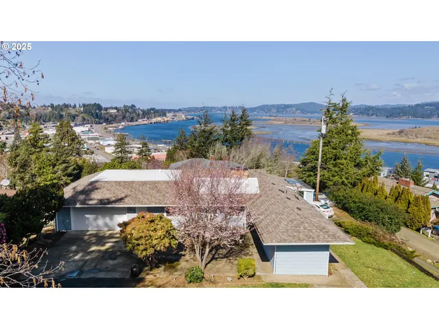 $629,000 | 546 Fir Avenue, Coos Bay, OR 97420