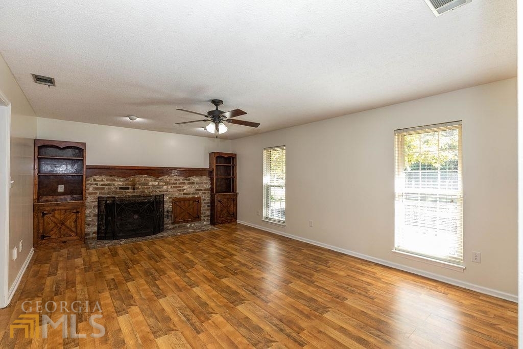 404 East 1st Street Springfield, GA 31329 - Photo 2 of 45