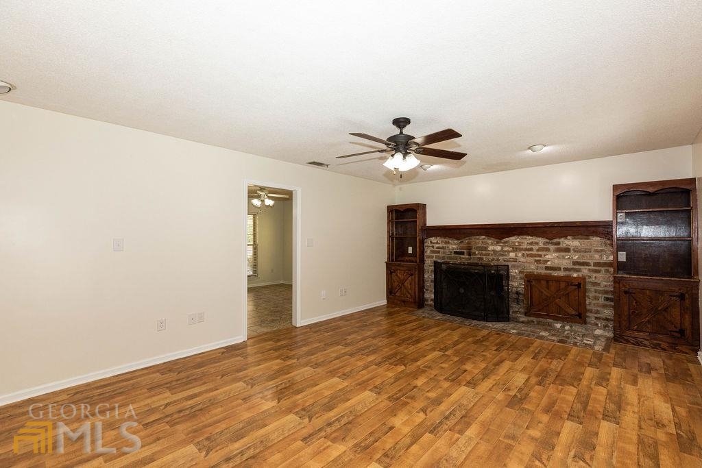 404 East 1st Street Springfield, GA 31329 - Photo 3 of 45