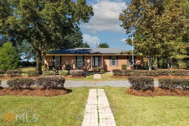 $1,900 | 404 East 1st Street, Springfield, GA 31329