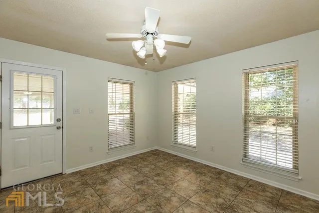 $1,900 | 404 East 1st Street, Springfield, GA 31329