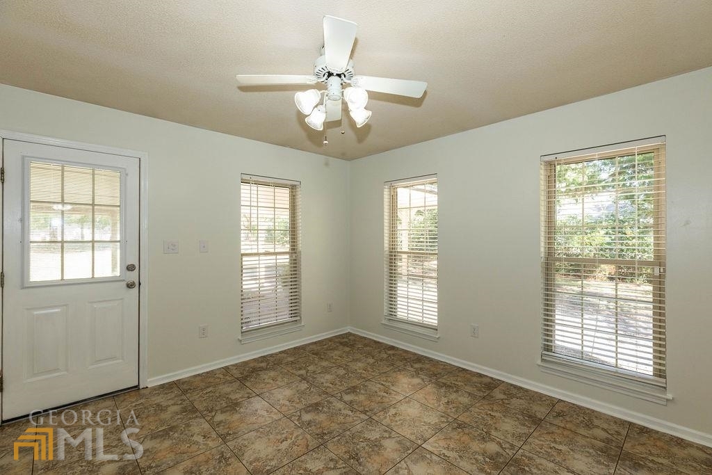 404 East 1st Street Springfield, GA 31329 - Photo 6 of 45