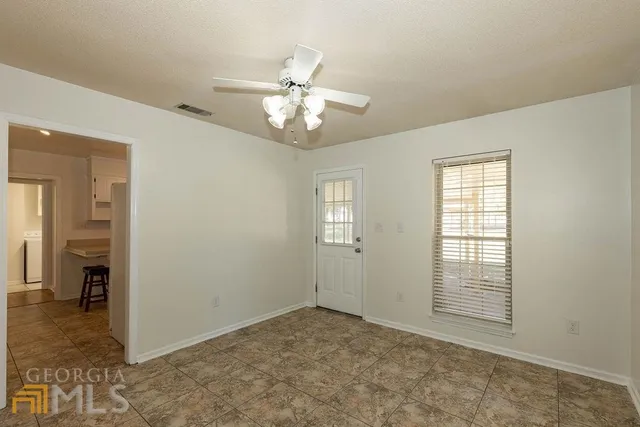 $1,900 | 404 East 1st Street, Springfield, GA 31329