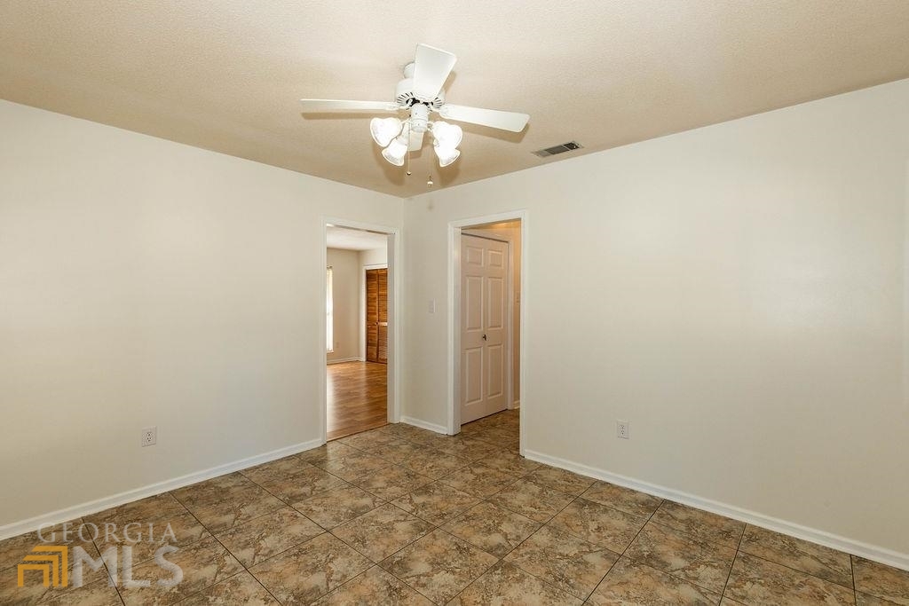 404 East 1st Street Springfield, GA 31329 - Photo 8 of 45