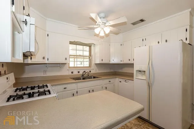 $1,900 | 404 East 1st Street, Springfield, GA 31329