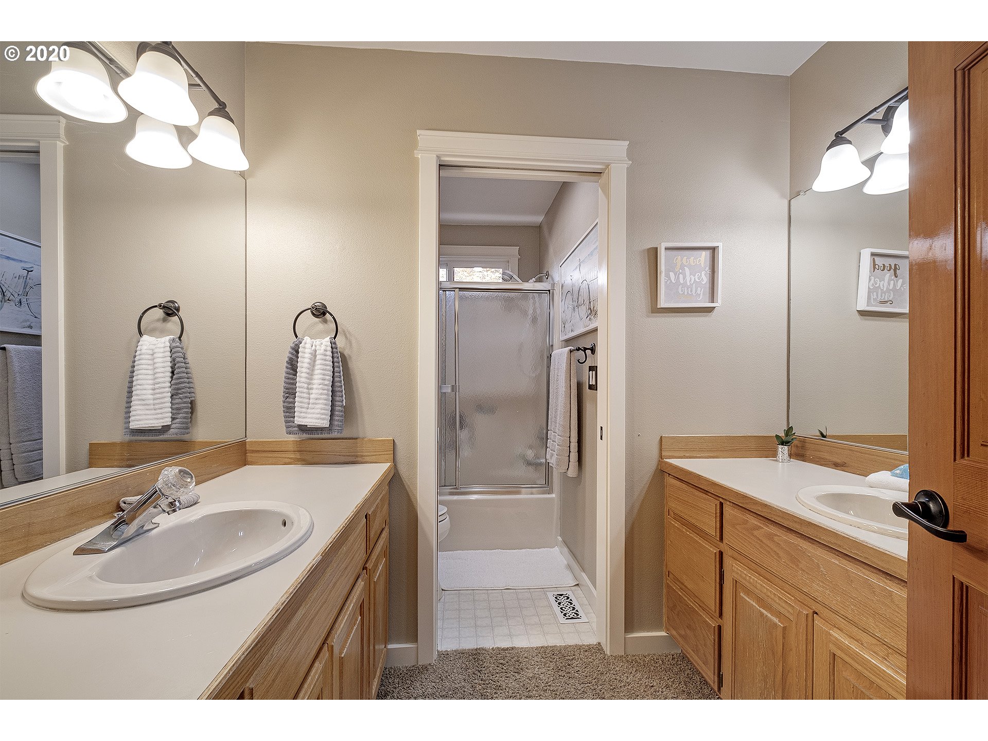 9805 Southwest Dapplegrey Loop Beaverton, OR 97008 - Photo 17 of 31 Gallery Image 17