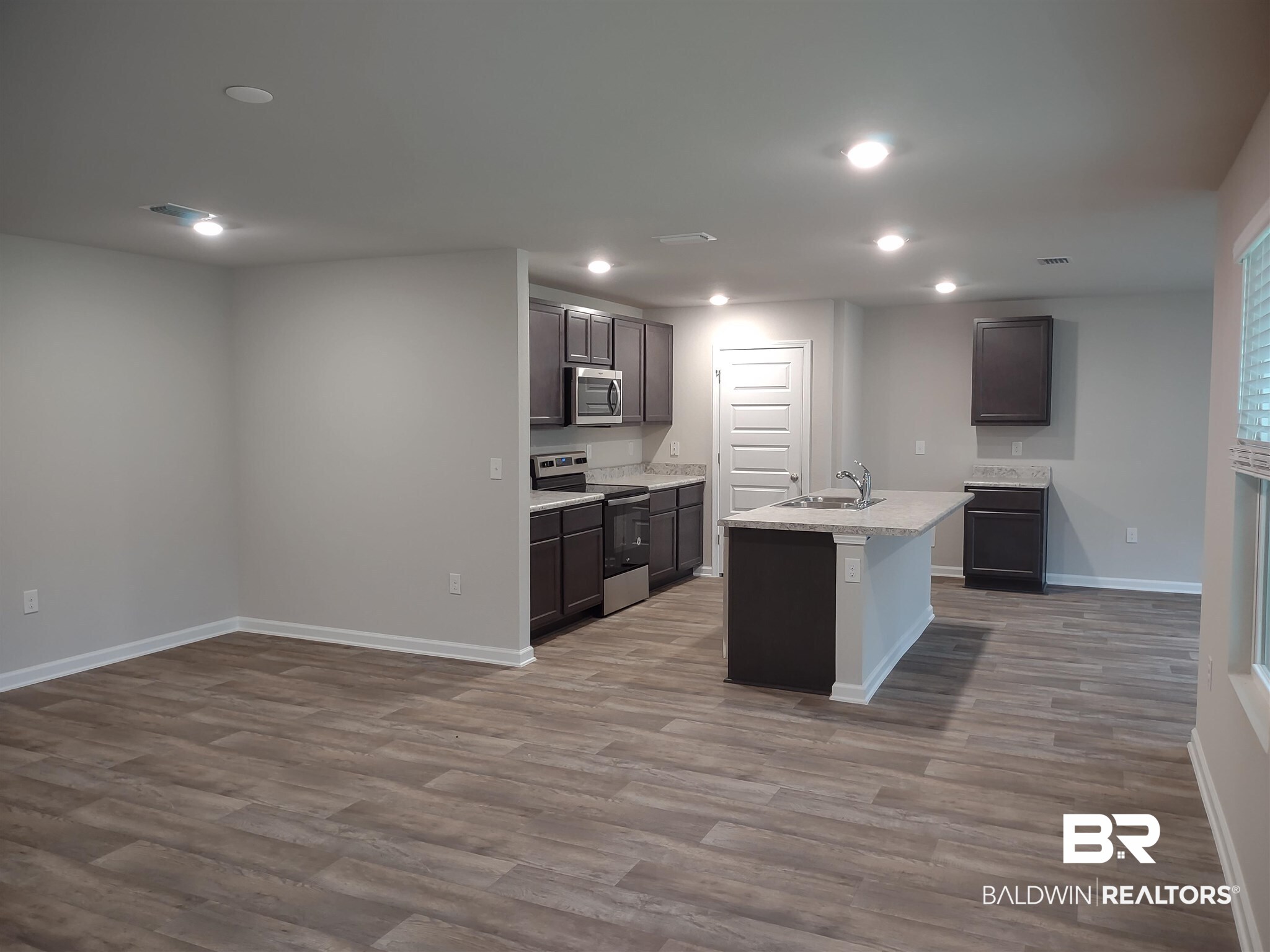 337 Hartenstein Road Foley, AL 36535 - Photo 5 of 9