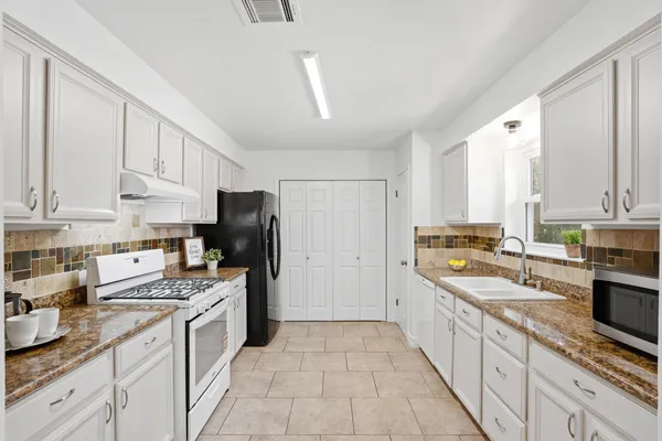 $2,150 | 29038 Deadwood Lane, Conroe, TX 77384