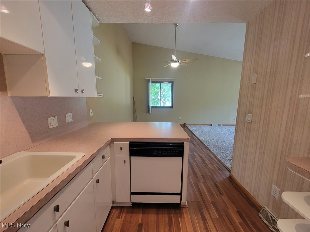 10983 Spear Road Painesville, OH 44077 - Photo 10 of 33