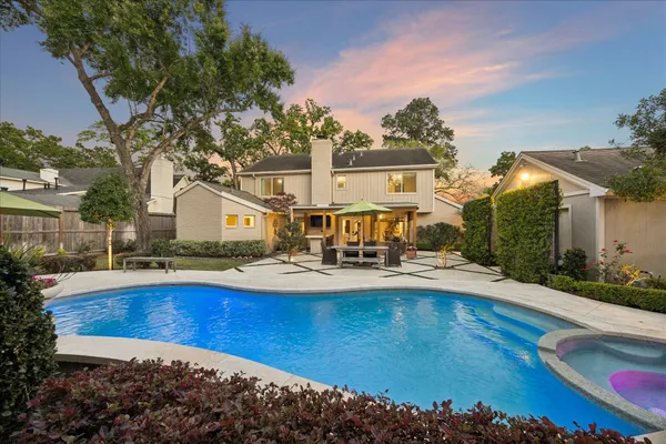 $1,795,000 | 627 Ramblewood Road, Houston, TX 77079