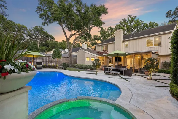 $1,795,000 | 627 Ramblewood Road, Houston, TX 77079