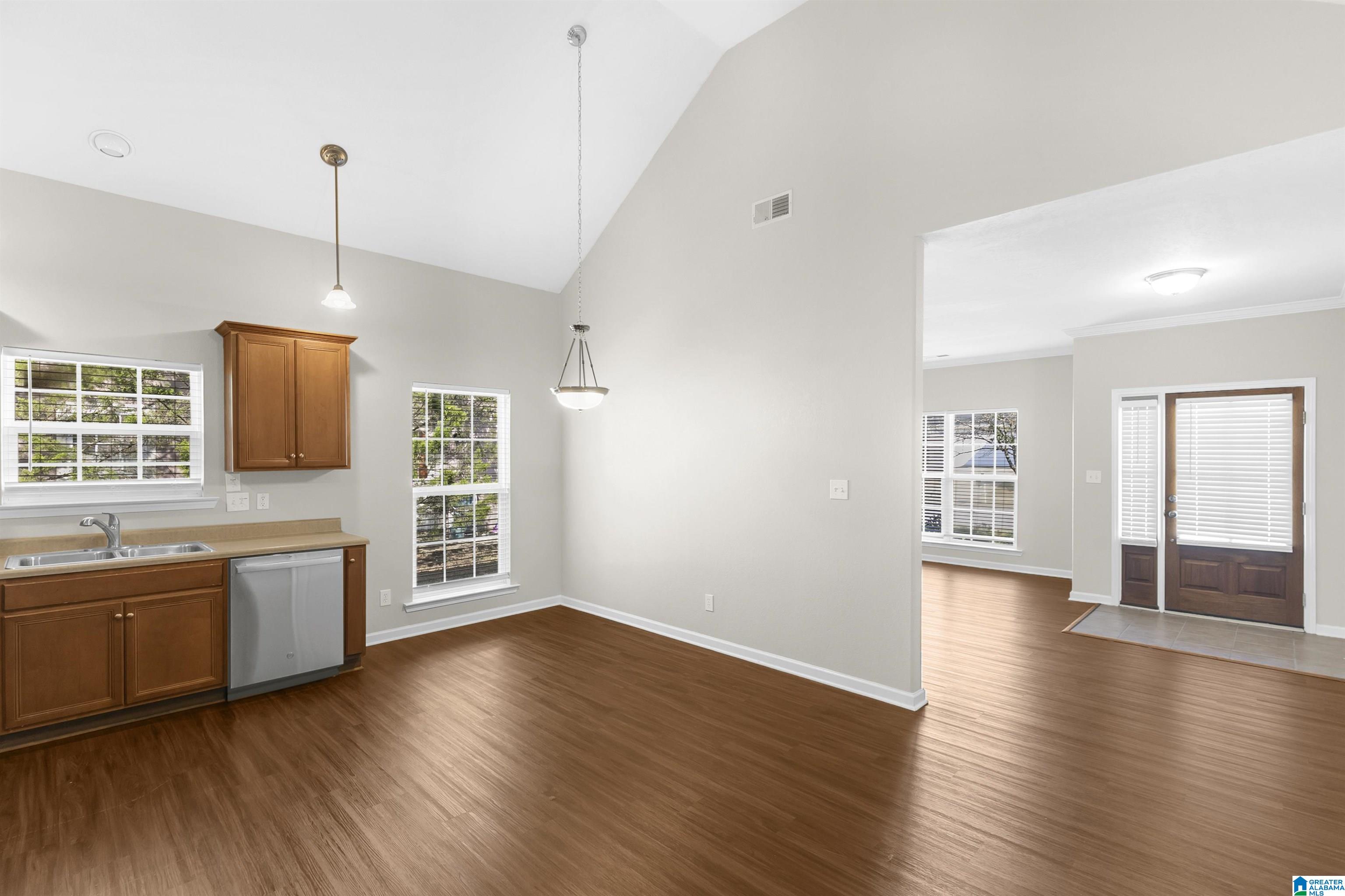149 Robin Street Calera, AL 35040 - Photo 3 of 17