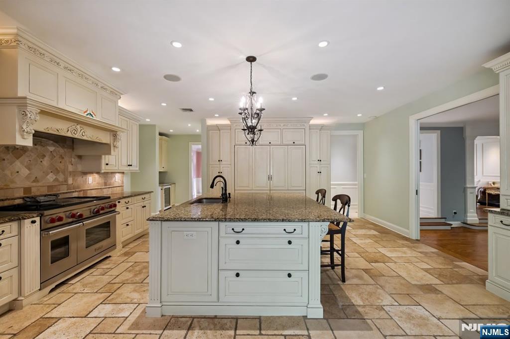 8 Church Court Closter, NJ 07624 - Photo 13 of 36