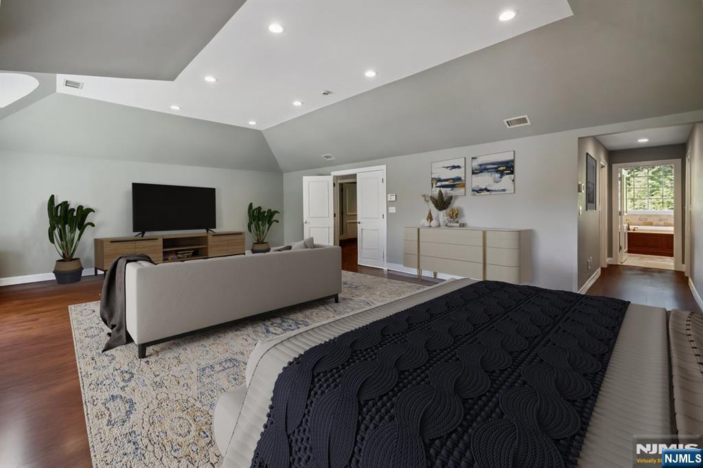 8 Church Court Closter, NJ 07624 - Photo 18 of 36