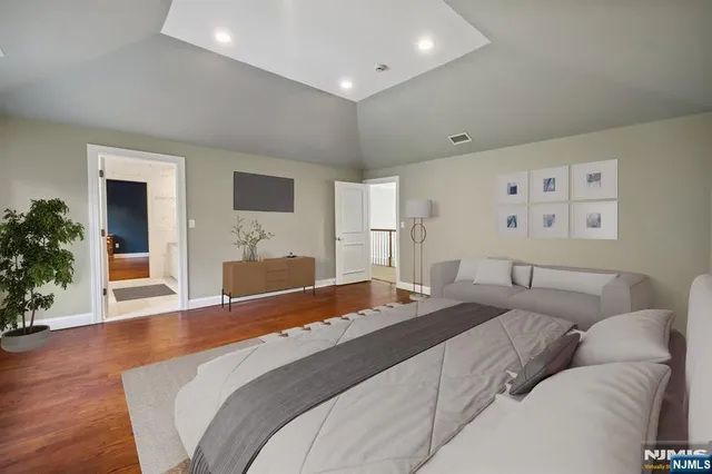 $2,775,000 | 8 Church Court, Closter, NJ 07624