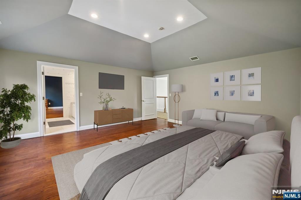 8 Church Court Closter, NJ 07624 - Photo 21 of 36