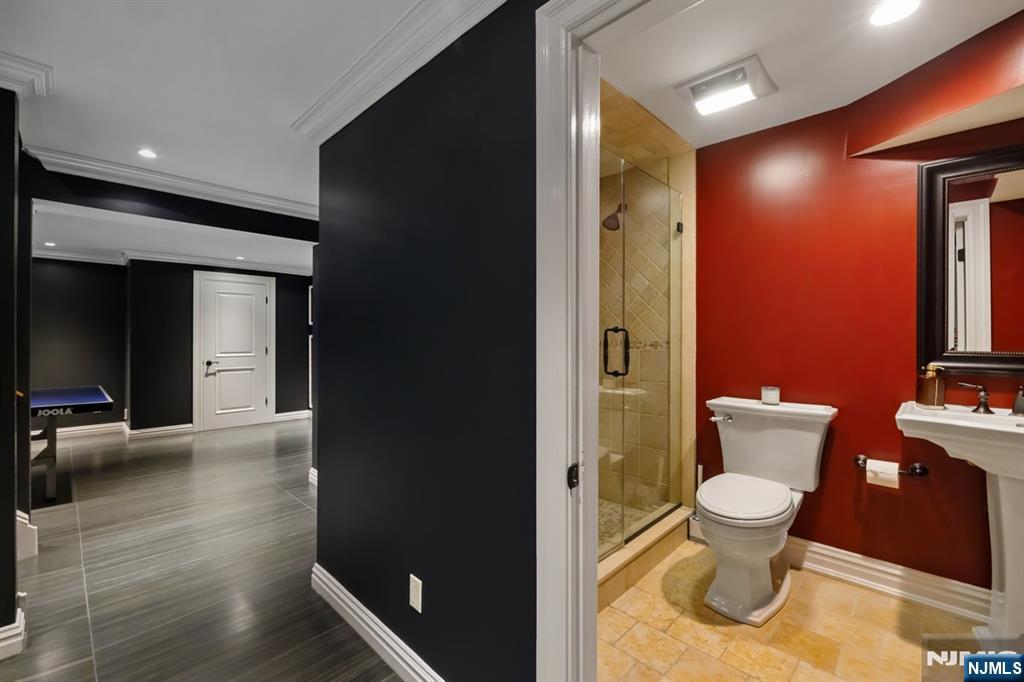 8 Church Court Closter, NJ 07624 - Photo 31 of 36