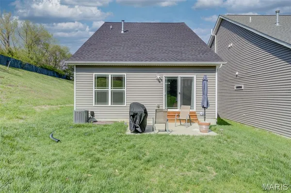 $2,800 | 26 Rydal Place, St. Charles, MO 63303