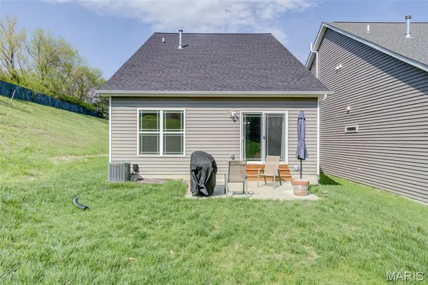 $2,800 | 26 Rydal Place, St. Charles, MO 63303