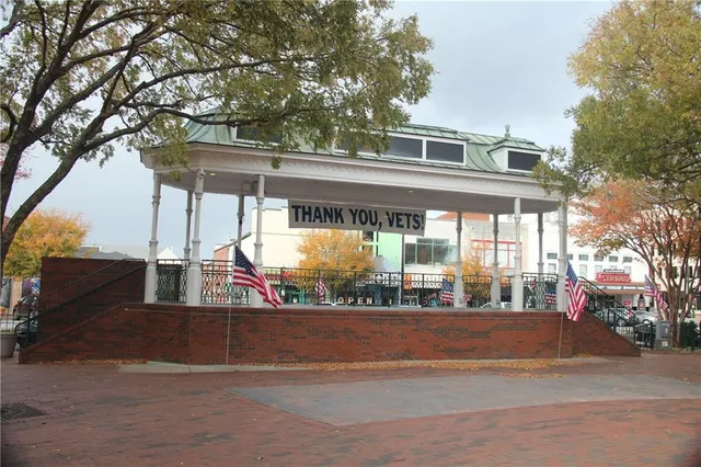 $419,000 | 945 Burnt Hickory Circle Northwest, Unit 8, Marietta, GA 30064