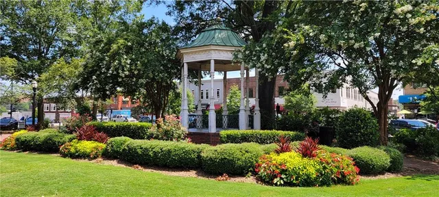 $419,000 | 945 Burnt Hickory Circle Northwest, Unit 8, Marietta, GA 30064
