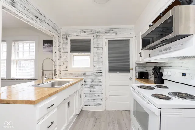 $1,450 | 5348 Winthrop Avenue, Indianapolis, IN 46220