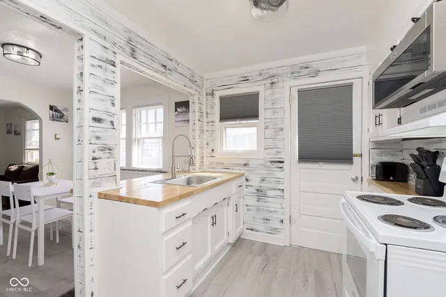 $1,450 | 5348 Winthrop Avenue, Indianapolis, IN 46220