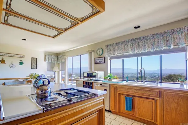 $1,100,000 | 10549 Cerveza Drive, Escondido, CA 92026