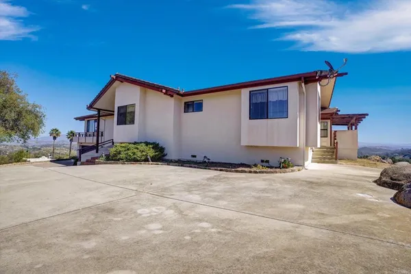 $1,100,000 | 10549 Cerveza Drive, Escondido, CA 92026