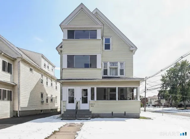 $1,700 | 1181 Boulevard, Unit 3, West Hartford, CT 06119