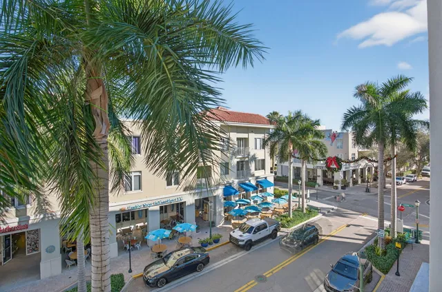 a view of a house with entertaining space