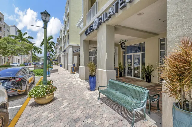 $278,000 | 1200 Town Center Drive, Unit 306, Jupiter, FL 33458