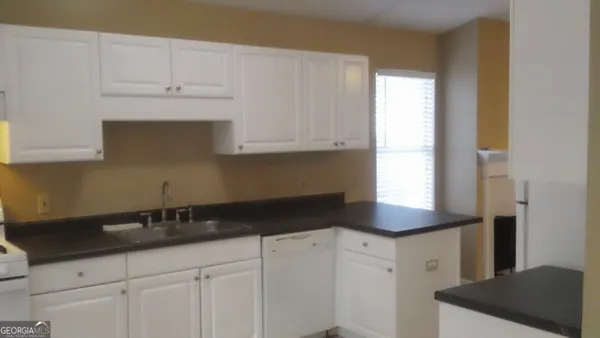 $1,600 | 122 Samanthas Way, McDonough, GA 30253