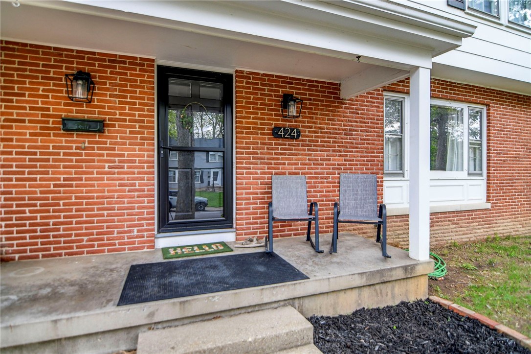 424 Hackberry Drive Decatur, IL 62521 - Photo 2 of 35