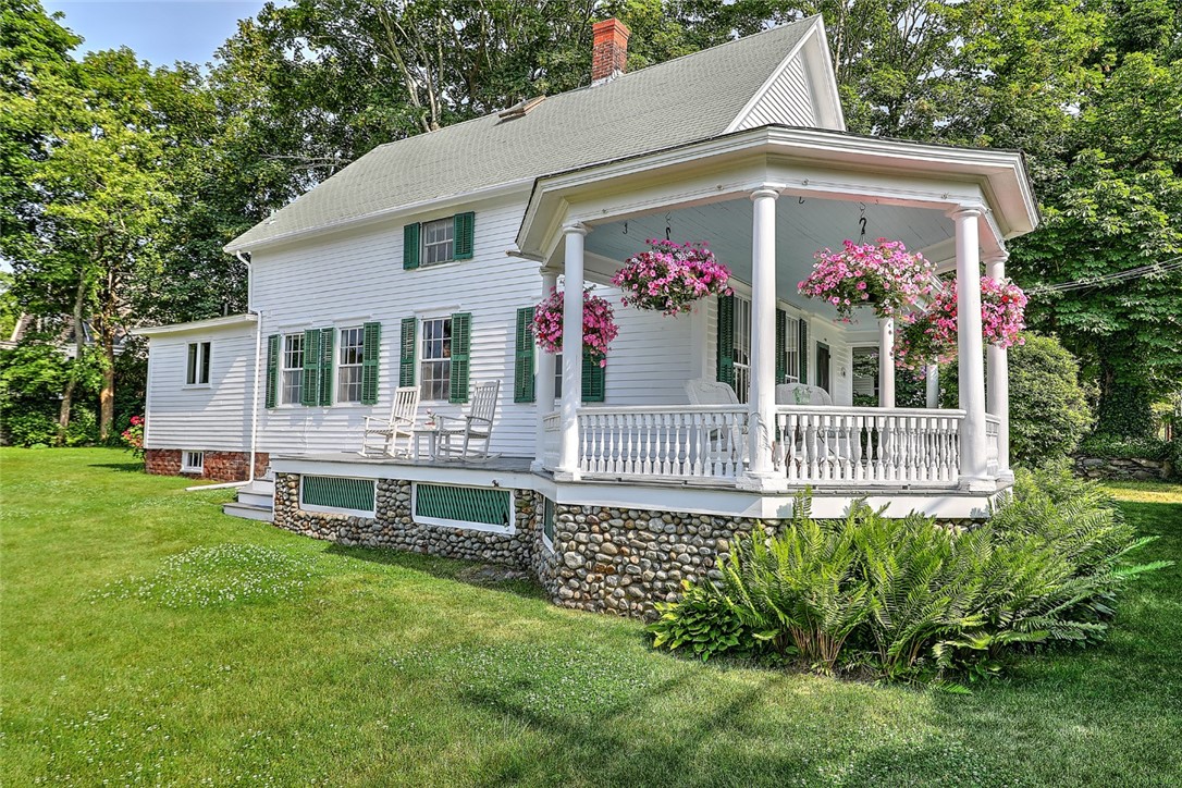 Octagon Wraparound Porch