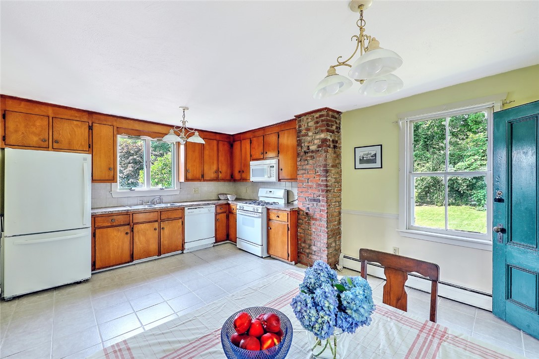 833 Main Street Warren, RI 02885 - Photo 25 of 47