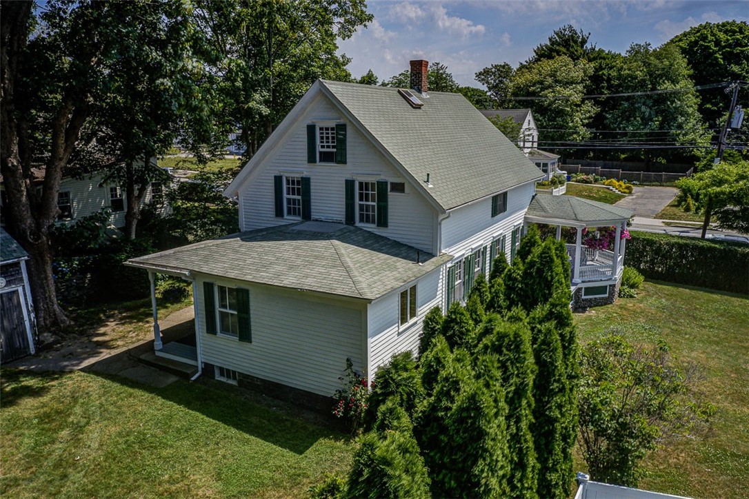 833 Main Street Warren, RI 02885 - Photo 38 of 47 Back of House
