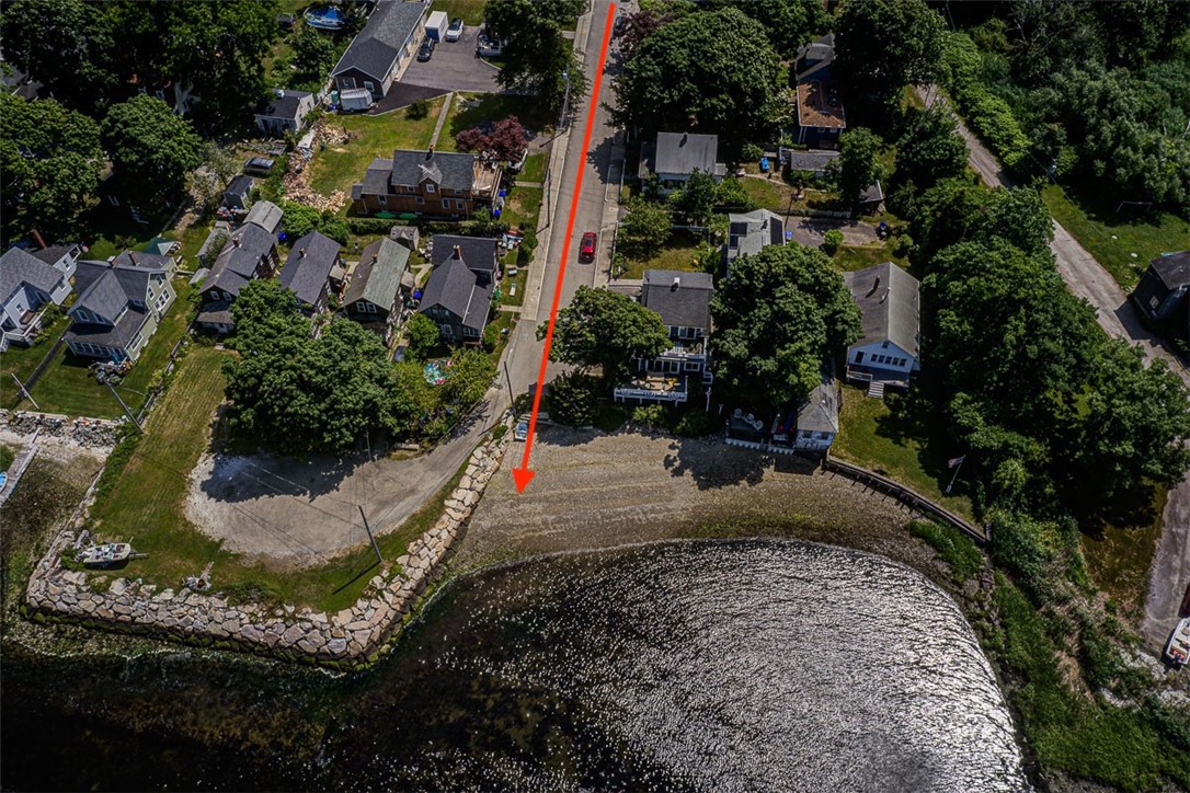 833 Main Street Warren, RI 02885 - Photo 46 of 47 Public Right of Way at Greene's Landing at the end of Beach St. Named after and once owned by the family that built this house.