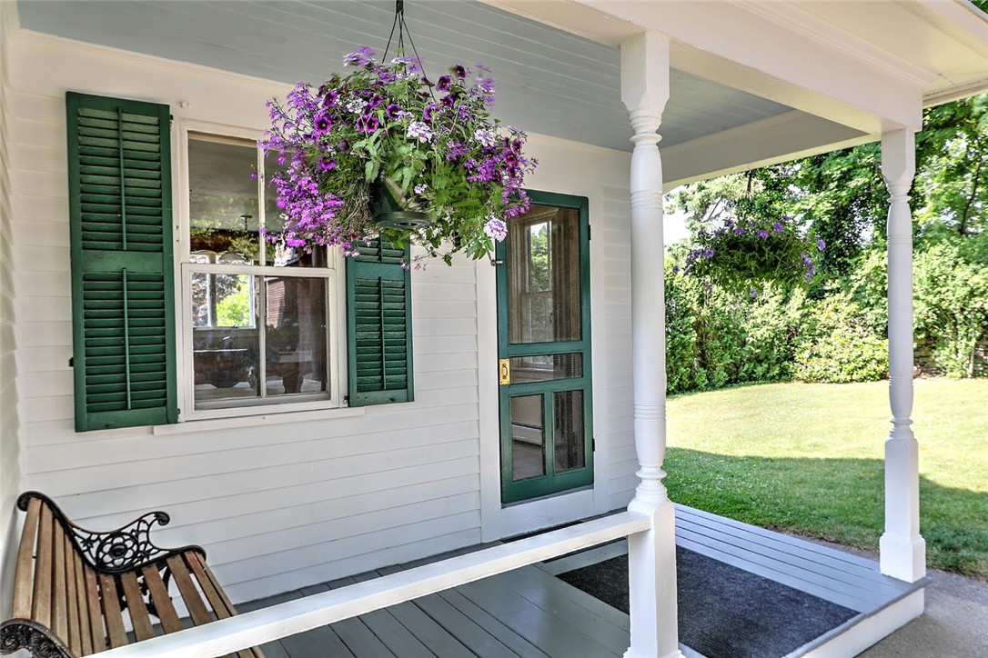 833 Main Street Warren, RI 02885 - Photo 5 of 47 Back Entry Porch.