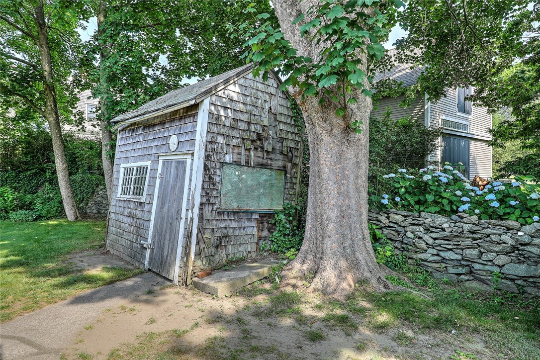 833 Main Street Warren, RI 02885 - Photo 7 of 47 Charming old shed