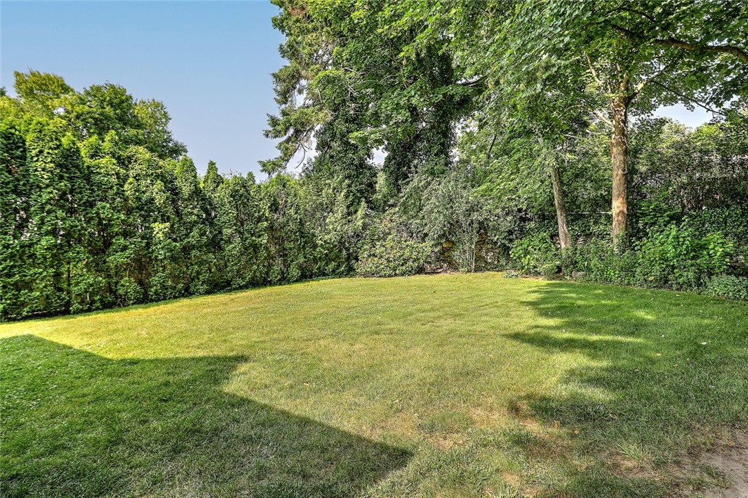 833 Main Street Warren, RI 02885 - Photo 8 of 47 Private Backyard