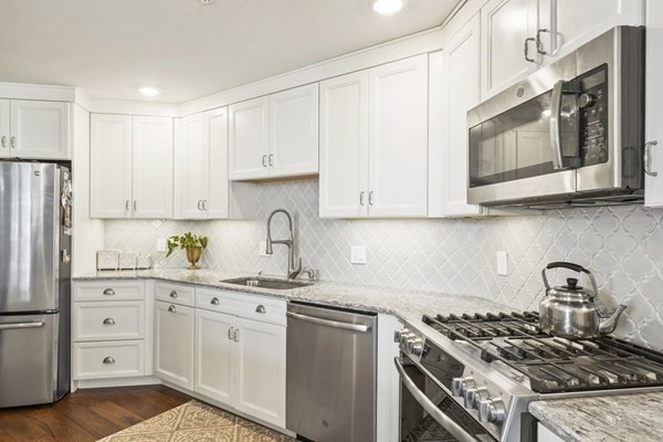 11 Executive Drive, Unit 112 Stoneham, MA 02180 - Photo 4 of 17