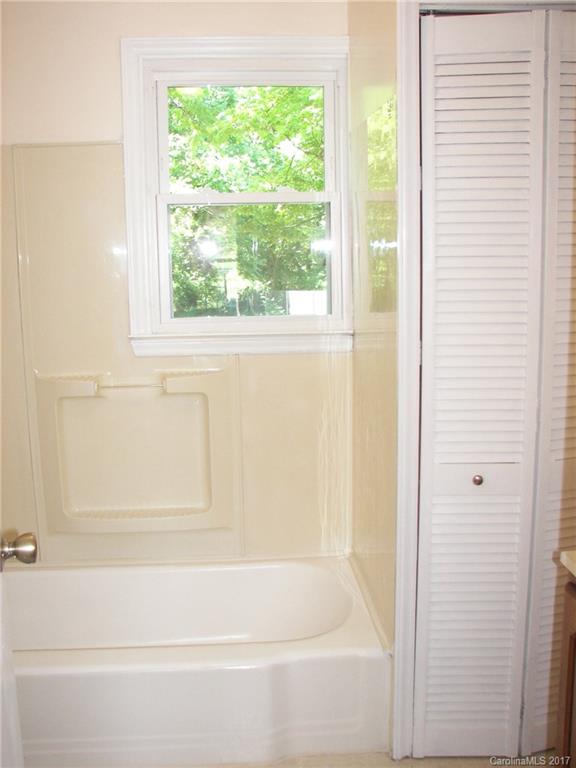 3897 River Road Hickory, NC 28602 - Photo 13 of 24