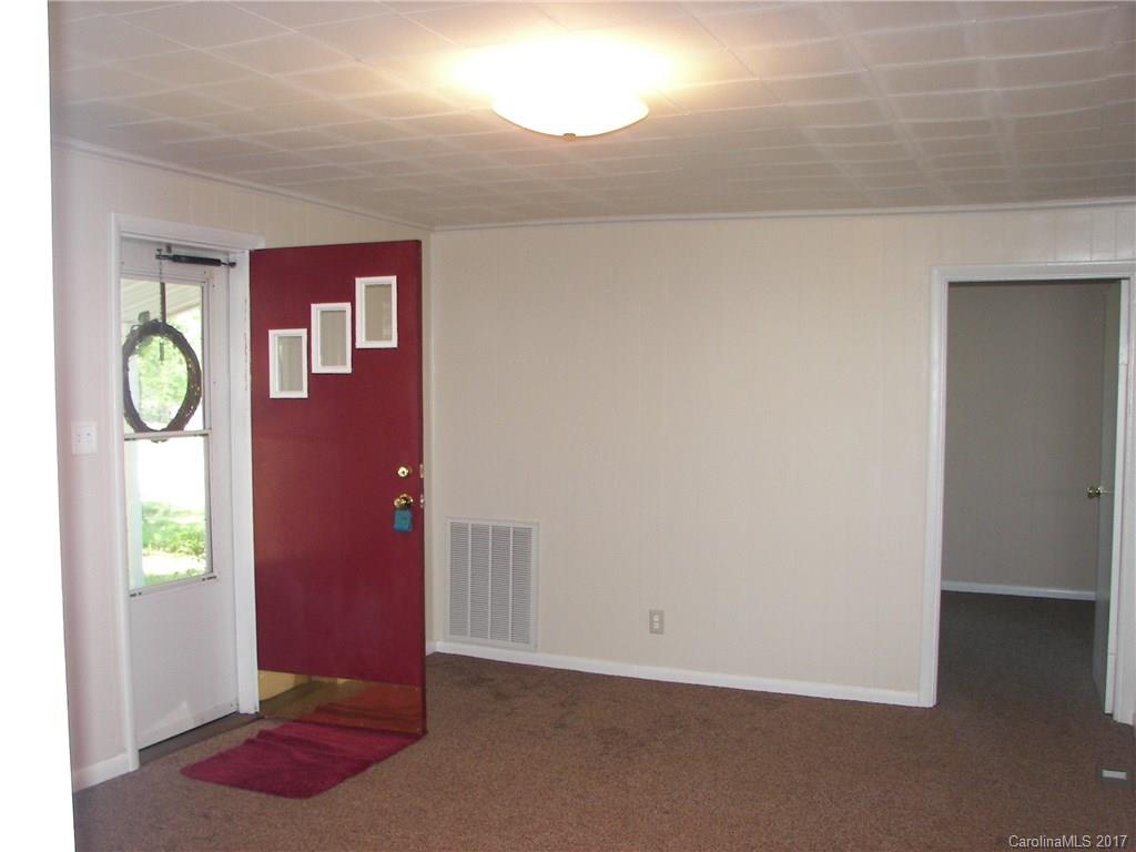 3897 River Road Hickory, NC 28602 - Photo 4 of 24