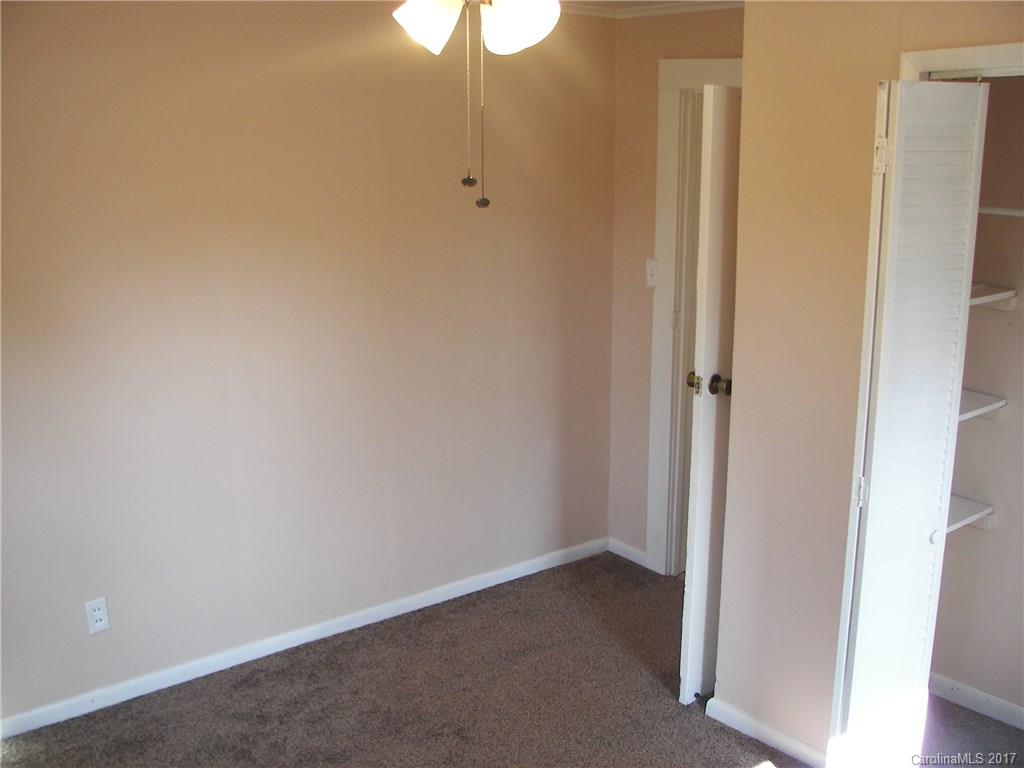 3897 River Road Hickory, NC 28602 - Photo 7 of 24