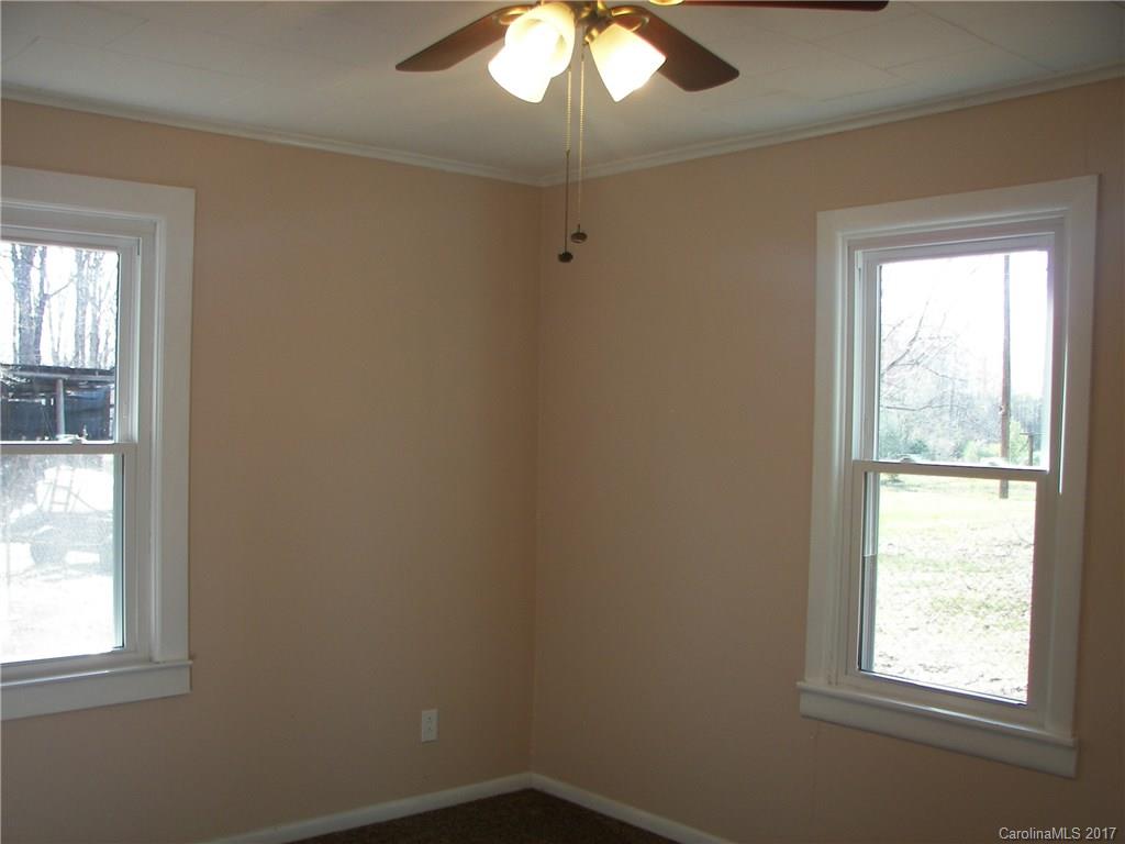 3897 River Road Hickory, NC 28602 - Photo 8 of 24