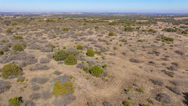 a view of a dry field