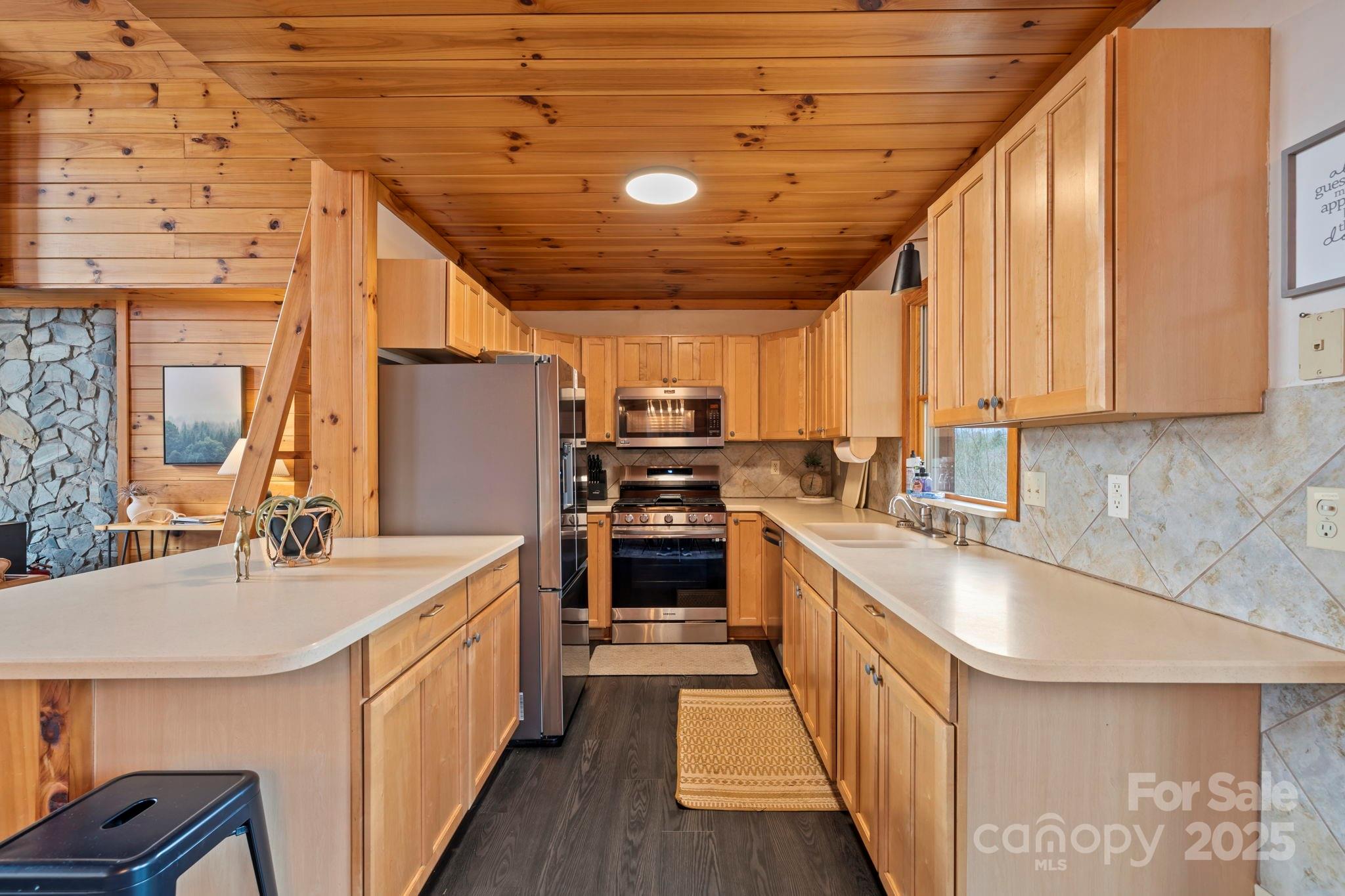6500 Silversteen Road Lake Toxaway, NC 28747 - Photo 11 of 38