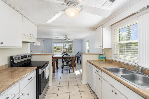 $2,000 | 475 South Banana River Drive, Merritt Island, FL 32952